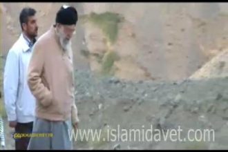 İmam Ali Hamaney’in ameliyat sonrası çıktığı dağ yürüyüşü… 47