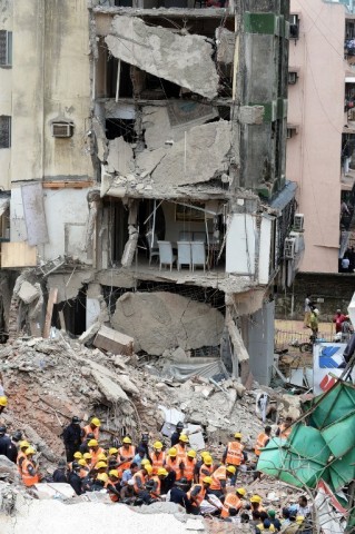 INDIA-ACCIDENT-BUILDING-COLLAPSE