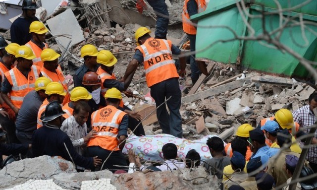 INDIA-ACCIDENT-BUILDING-COLLAPSE