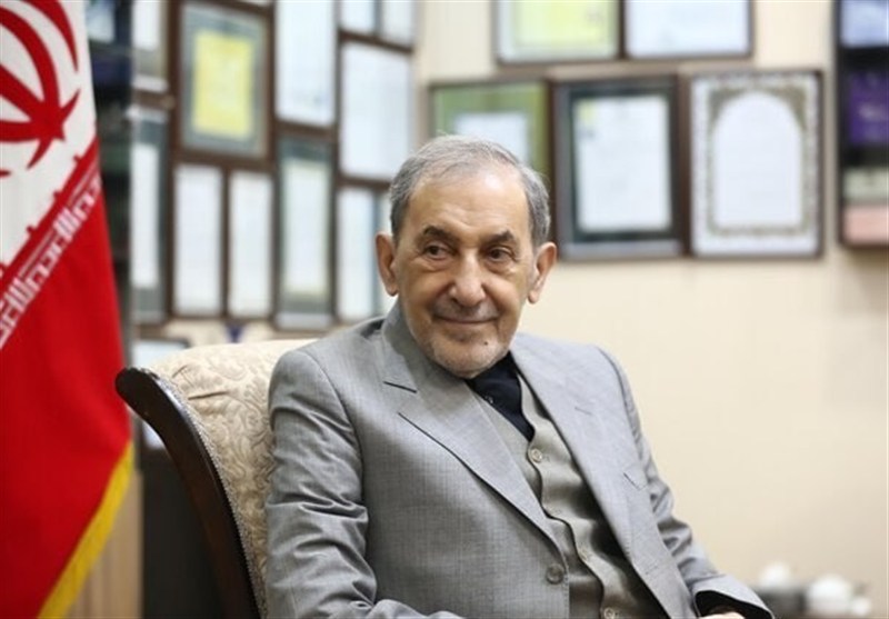 Velayati: Fars Körfezi Araplarının istikrarı, İran'ın Hürmüz Boğazı'nı yönetmesine borçludur