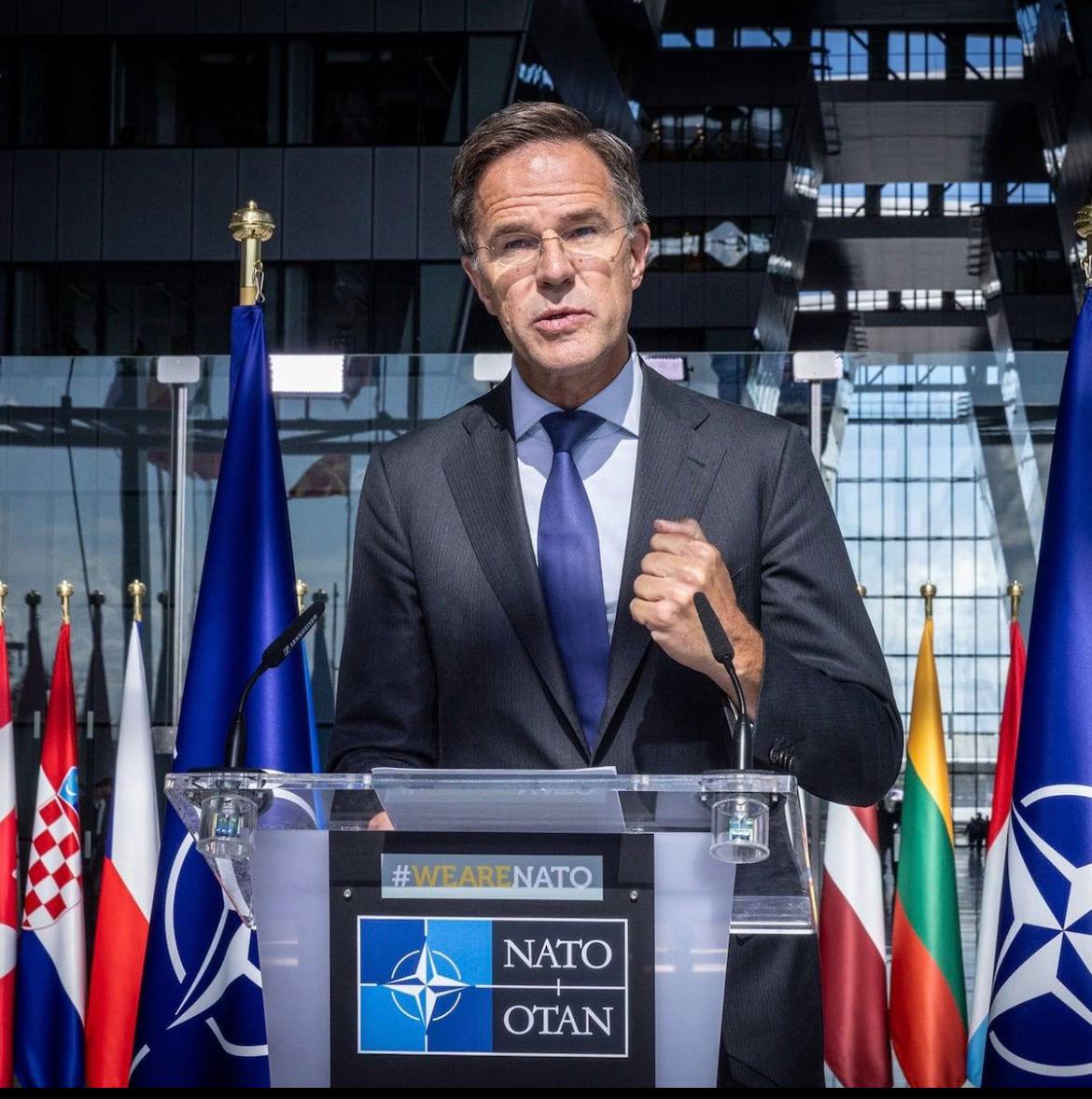 NATO Genel Sekreteri: Avrupa ülkeleri üslerini sağlayarak Amerika operasyonuna geniş destek verdiler.