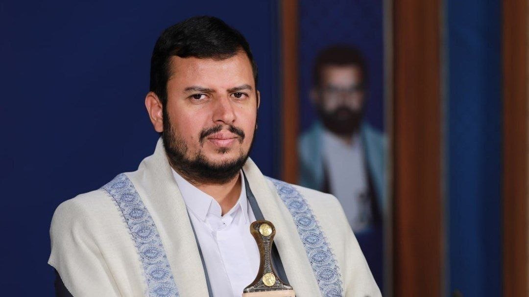 Abdulmelik El Husi: Gerekli olduğunda, Somali topraklarındaki Siyonist rejimin her türlü faaliyetini hedef alacağız.