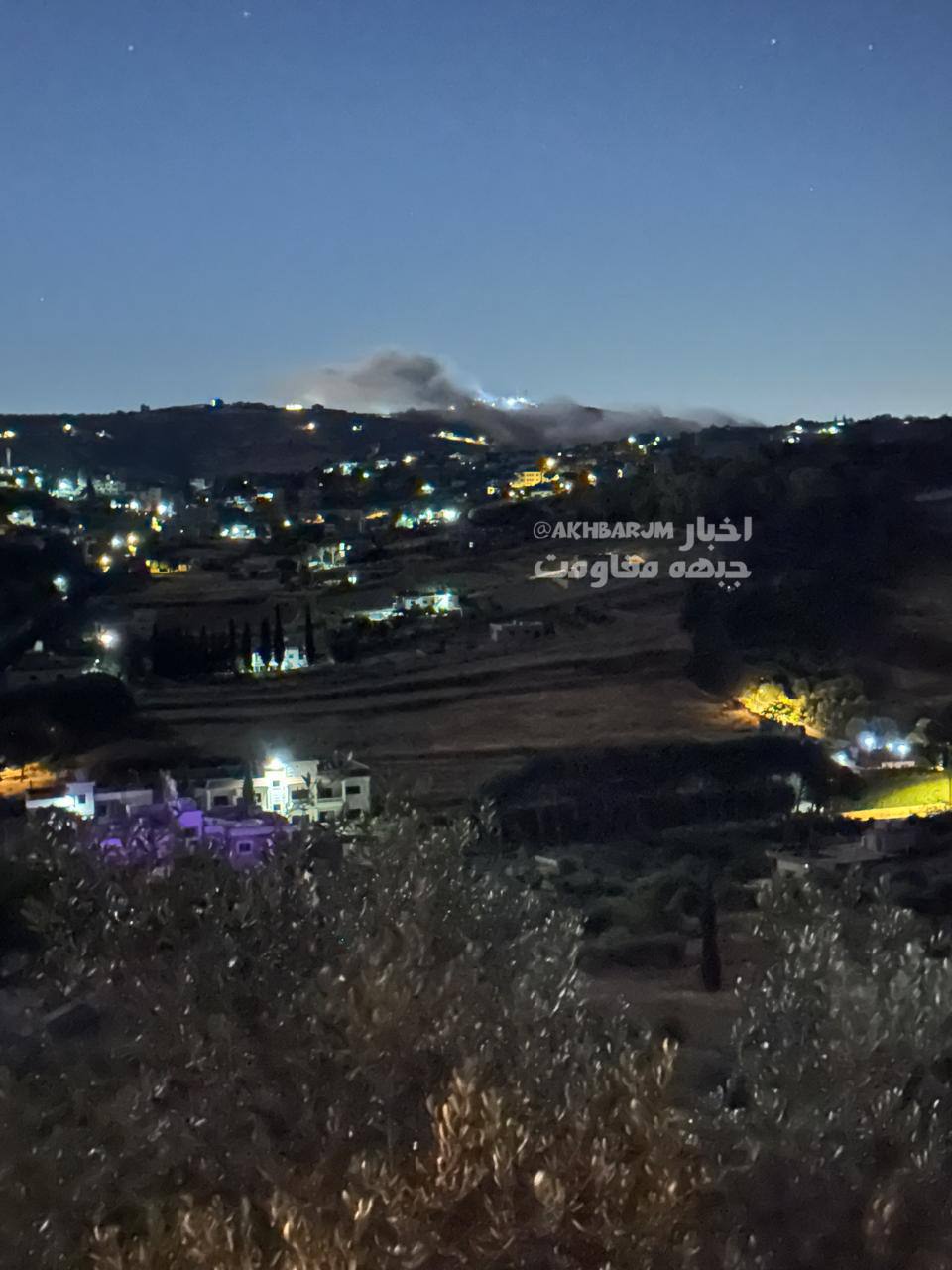 Siyonist İsrail rejimi ordusu, Lübnan'ın güneyinde bulunan El-Tayri bölgesinde evlere bombalama ve yıkım operasyonu gerçekleştirdi.
