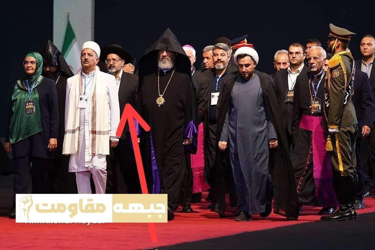 İran Yahudi Cemaati'nin temsilcileri, devrim liderinin cenaze töreninde hazır bulundu.