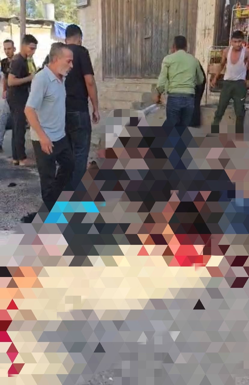 Siyonist İsrail rejiminin bir insansız hava aracıyla (İHA) el-Nesirat'taki bir cenaze törenine düzenlediği saldırıda, 7 kişi hayatını kaybetti ve bazıları yaralandı.