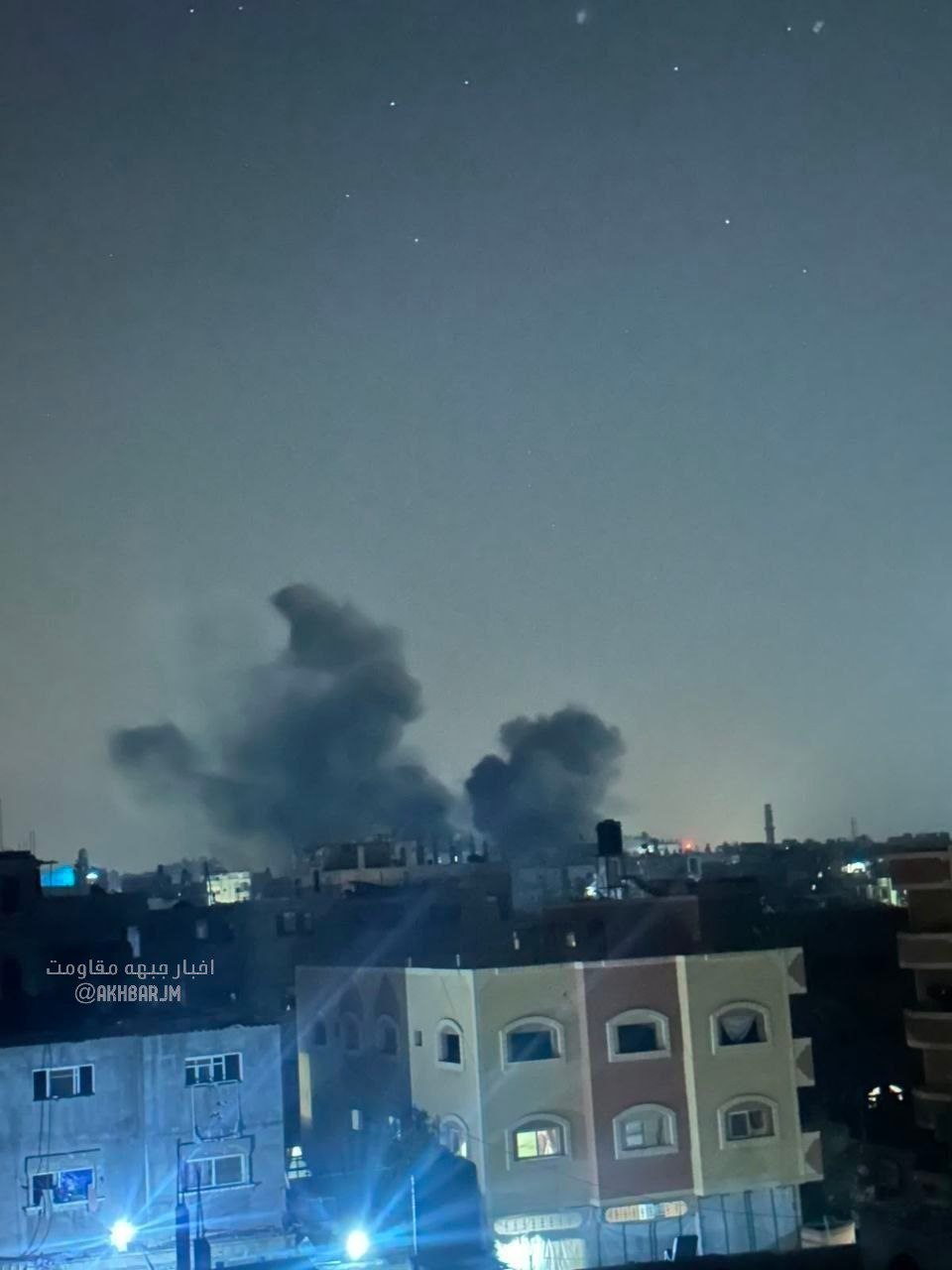 Siyonist İsrail rejimi, Gazze Şeridi'nin merkezindeki Burij kampında bulunan bir konut binasını bombaladı.