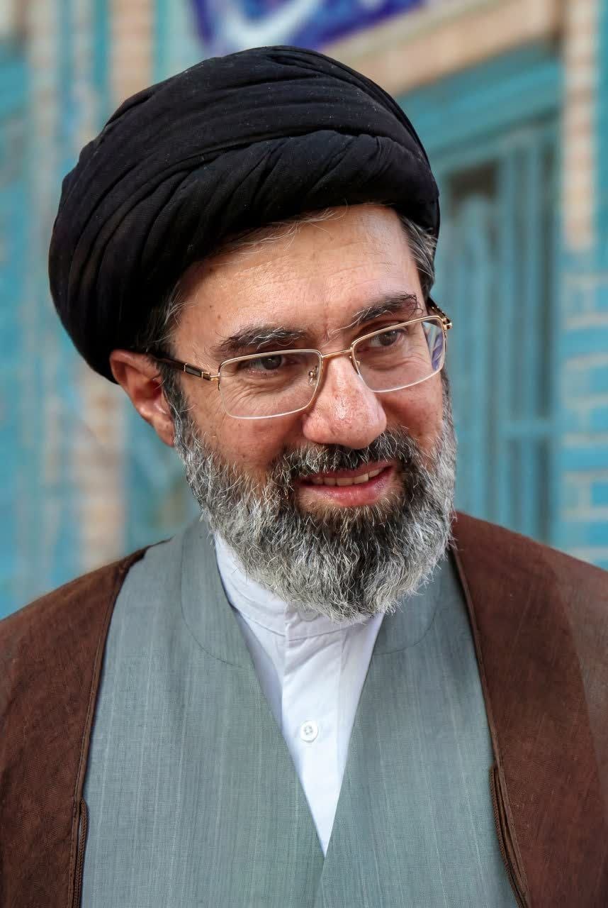 İmam Mücteba Hamaney'in Hizbullah'ın Savaşçılarına ve Genel Sekreterine Yazdığı Cevap: Direniş Yolunda Sebat, İlahi Zaferi Getirir.