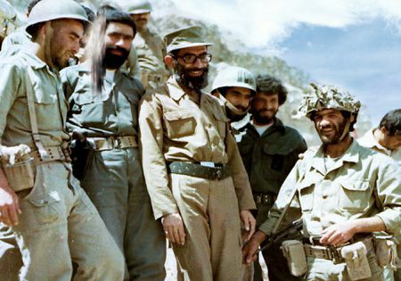 İran-Irak Savaşı'ndan ufak bit anı: Şehit İmam Ali Hamaney Sumar Cephesini Anlatıyor