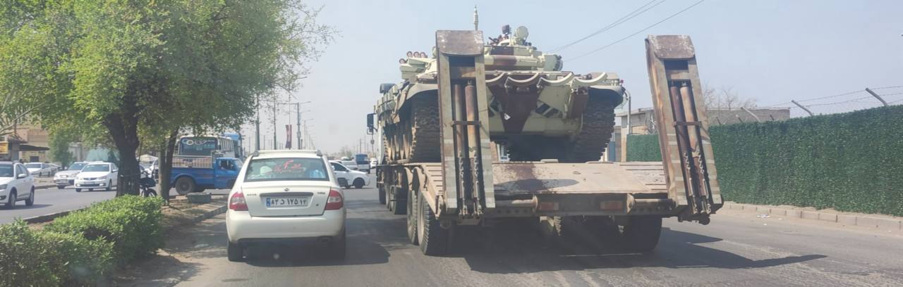 İran ordusuna ait T-72 tankları Şalemse sınırına doğru ilerliyor.