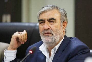 İran Parlamento Ulusal Güvenlik Komisyonu Başkanı: Düşman, ülkenin batı bölgelerinden, Harg ve Keşm'den kara saldırısı başlatmayı amaçlıyordu, ancak askeri birliklerin ve halk güçlerinin müdahalesiyle bu plan daha başlamadan engellendi.