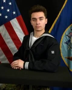 ABD ordusu, Deniz Piyade Komandosu Jairon Rodriguez'in, 6 Haziran'da John F. Kennedy uçak gemisinde güvenlik görevini yaparken, geminin mürettebatından Jesse Brazoll'u vurarak öldürdüğünü açıkladı.