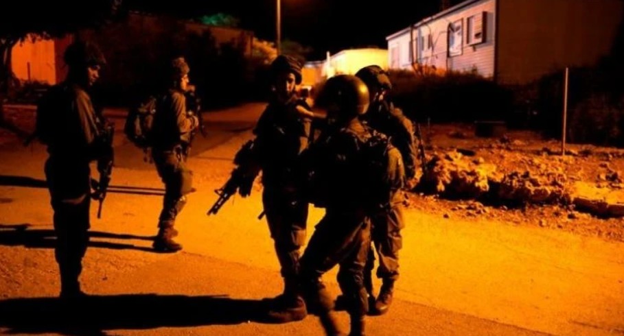 İsrail işgal güçleri Batı Şeria'daki Deir Ballut kasabasına baskın düzenledi.