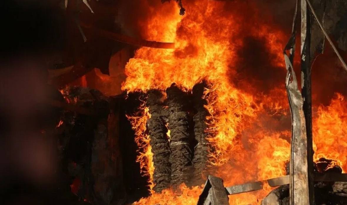 Suudi Arabistan'da Bir Fabrikada Yangın: 16 Ölü