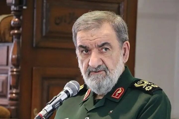 İran'da güvenlik ve stratejik karar alma düzeyinde devam eden değişiklikler kapsamında, Tümgeneral Mohsen Rızai, İslam Devrimi Yüksek Lideri'nin Yüksek Ulusal Güvenlik Konseyi'ndeki temsilcisi olarak atandı.