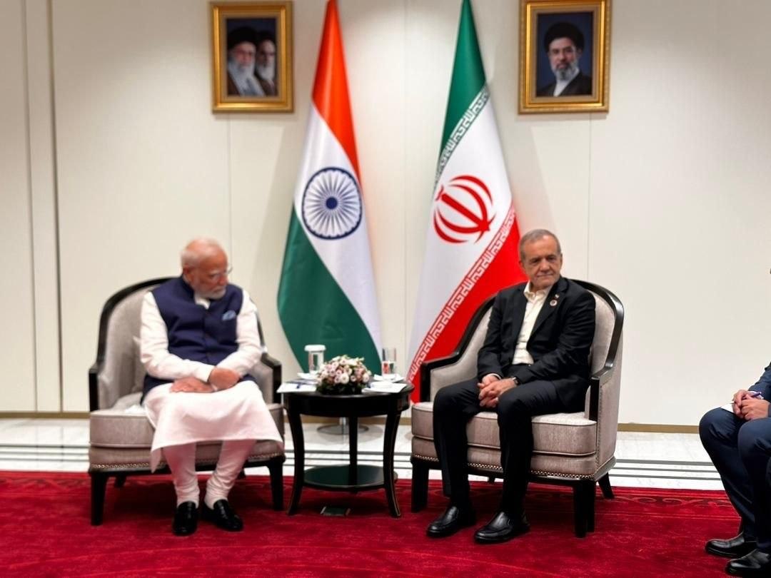 Mesud Pezeşkiyan Hindistan Başbakanı ile görüştü.