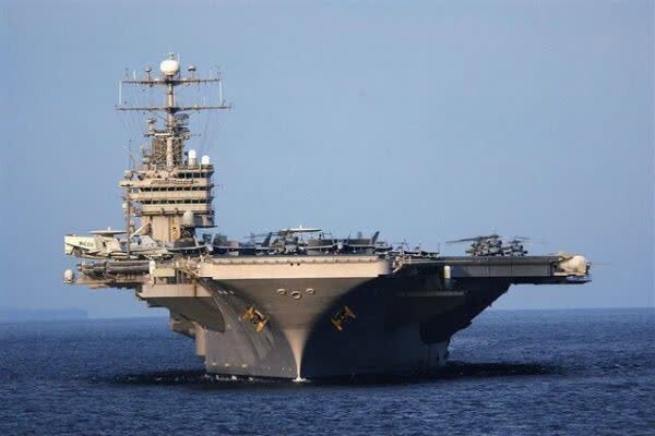 ABD’nin USS Abraham Lincoln uçak gemisi Tayland’a demirledi
