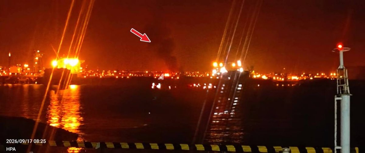 Yemen Silahlı Kuvvetlerinin Füze Saldırılarının Ardından Yanbu’da Dumanlar Yükseliyor