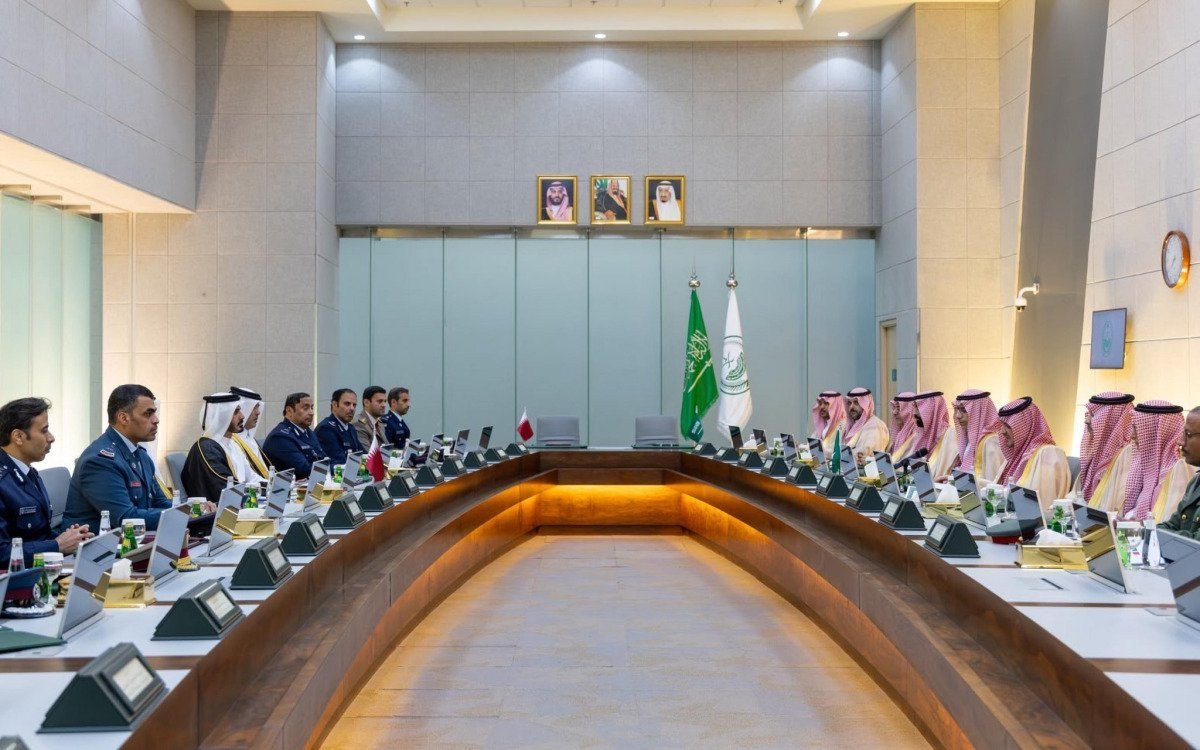 Katar ve Suudi Arabistan İçişleri Bakanları Riyad’da Güvenlik Toplantısı Düzenledi