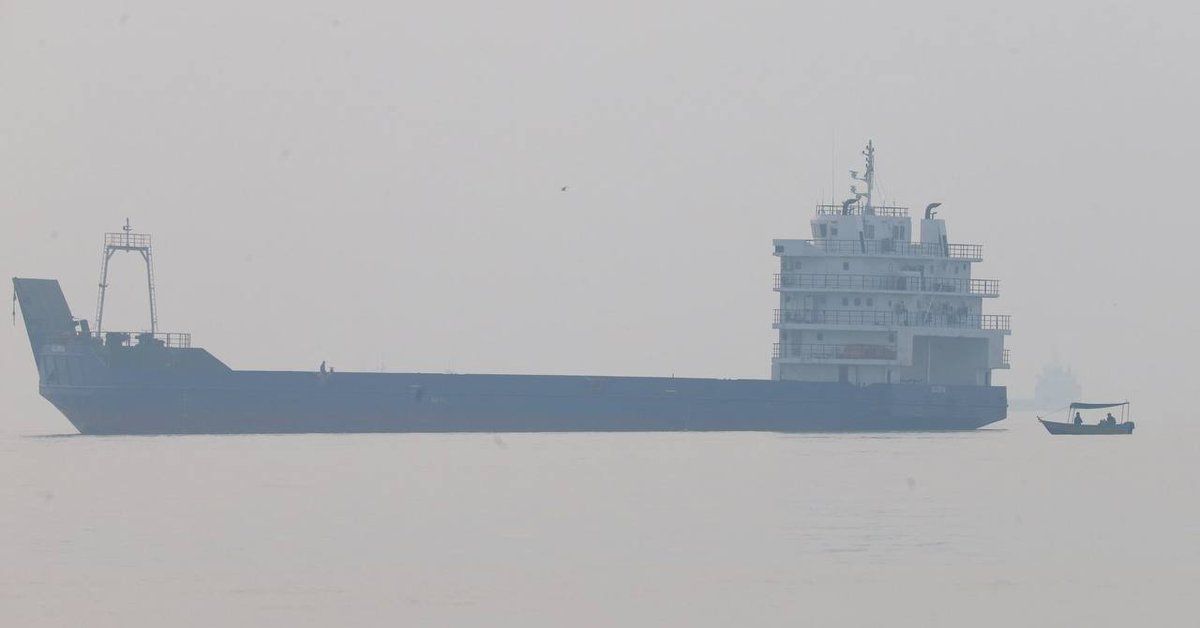 Reuters: Hürmüz Boğazı’ndan geçen gemi sayısı iki ayın en düşük seviyesine geriledi