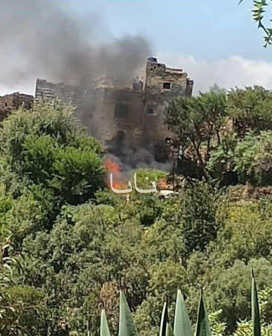 Yemen Silahlı Kuvvetleri, el-Sarari köyünde Suudi paralı askerlerin askeri teçhizatını ateşe verdi