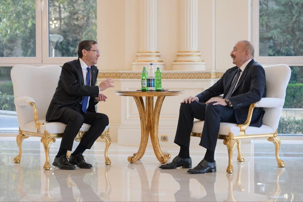 Siyonist rejim Cumhurbaşkanı Herzog, Aliyev ile Bakü’de görüştü