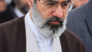 İmam Müctebe Hamaney: İran halkının zaferinin sırrı iman ve fedakarlıktır